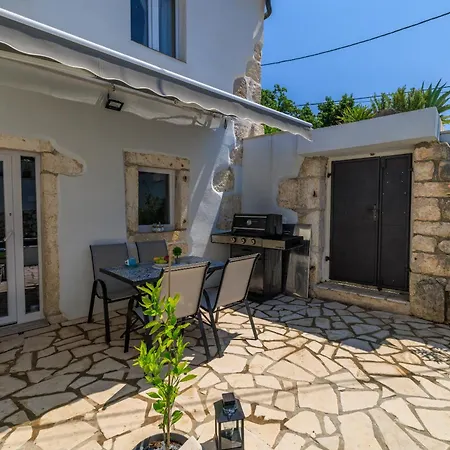 Stone House Zen Case de vacanță Grižane